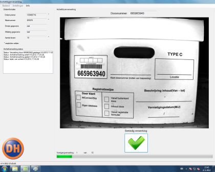 IA Machine vision barcode en tekst lezen doos Machine vision barcode en tekst lezen doos Applicatie software engineering