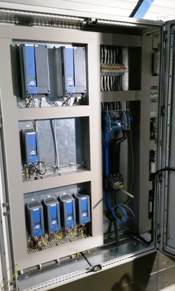 IA MCC schakelkast besturingskast frequentie regelaars stort en bulkgoed MCC schakelkast besturingskast frequentie regelaars stort en bulkgoed