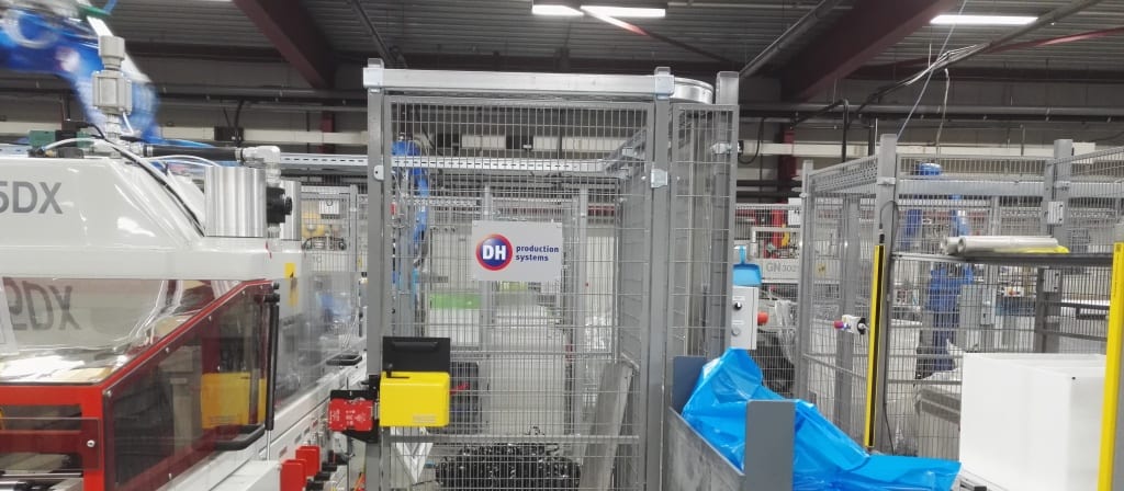 Slider klein robot cell op GN thermoforming machine Slider klein robot cell op GN thermoforming machine